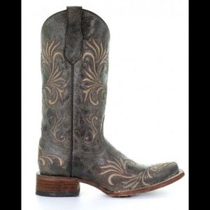 Corral women’s cowboy boots